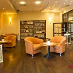 Hotel Qubus 3*
