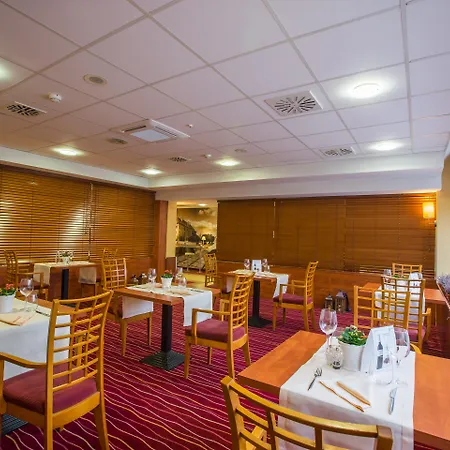 Qubus Hotel Hlohov,