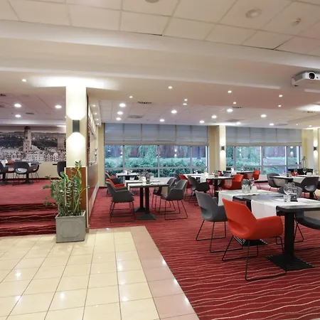 Qubus Hotel 3*