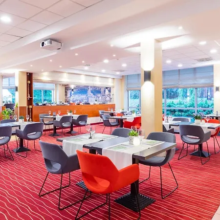 Qubus Hotel 3*