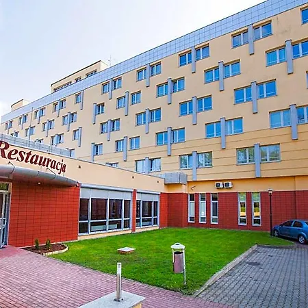 Hotel Qubus 3*