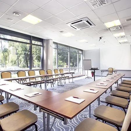 Qubus Hotel 3*